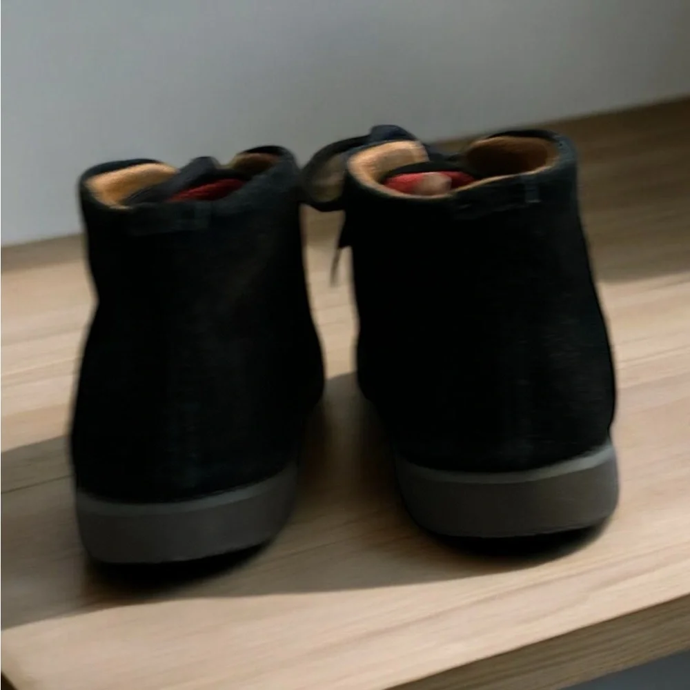 Florsheim Boys Black Suede Chukka Boots